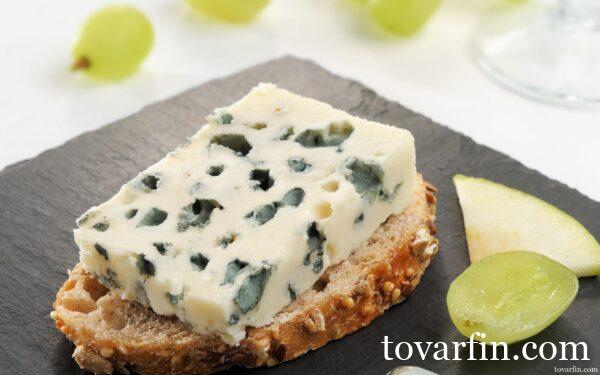 Сыр с плесенью Рокфор зеленый Roquefort Societe